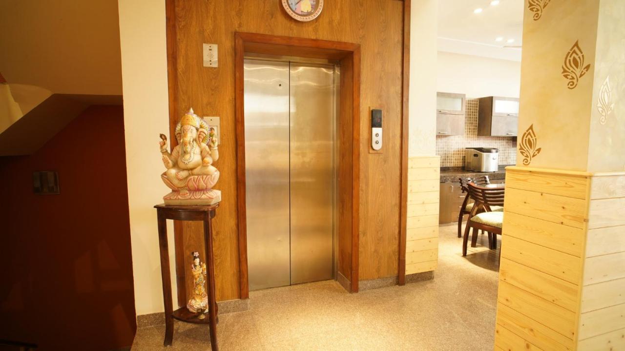 Uds Villa Scandinavian B&B - Next To Vfs New Delhi Ngoại thất bức ảnh