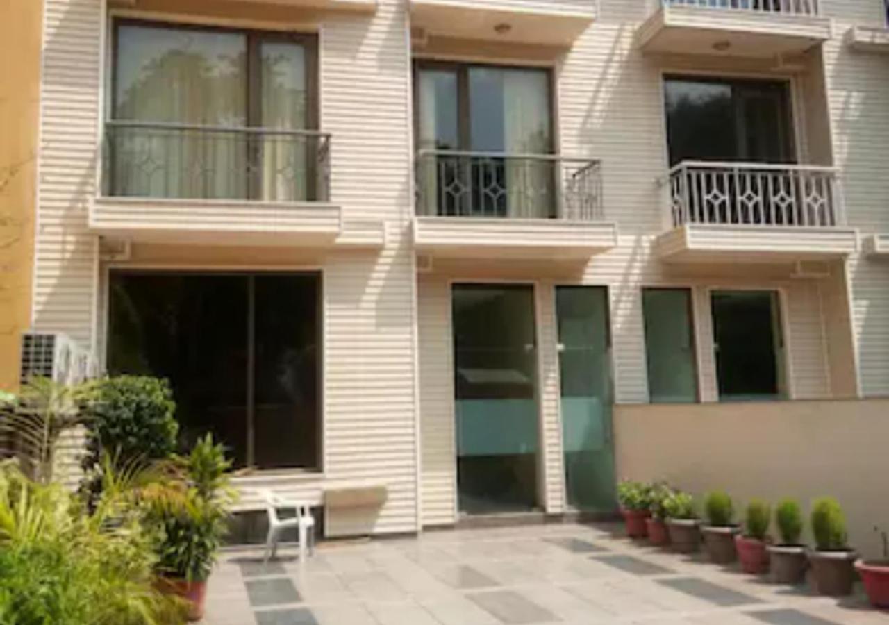 Uds Villa Scandinavian B&B - Next To Vfs New Delhi Ngoại thất bức ảnh