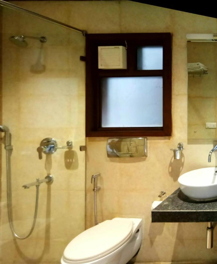 Uds Villa Scandinavian B&B - Next To Vfs New Delhi Ngoại thất bức ảnh
