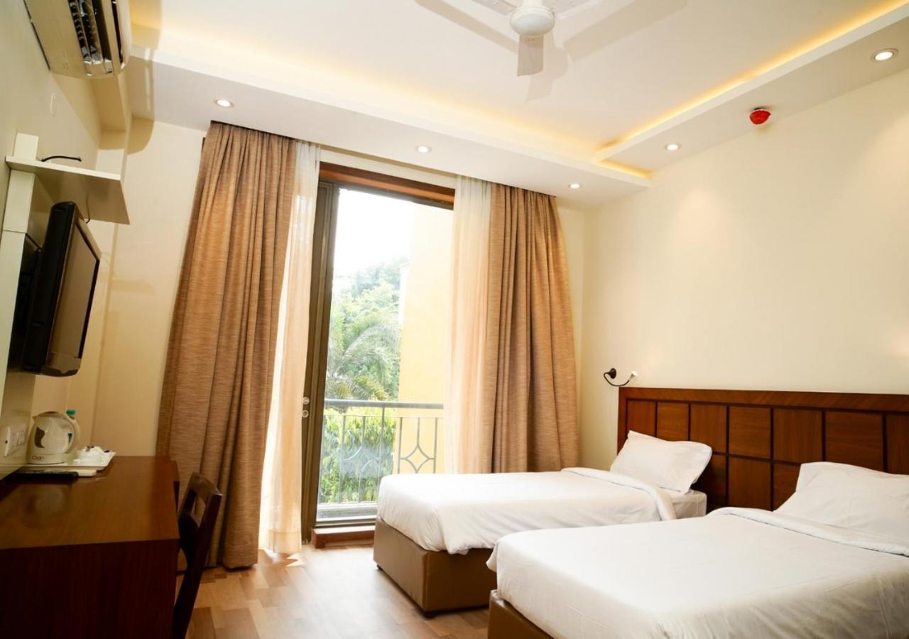 Uds Villa Scandinavian B&B - Next To Vfs New Delhi Ngoại thất bức ảnh