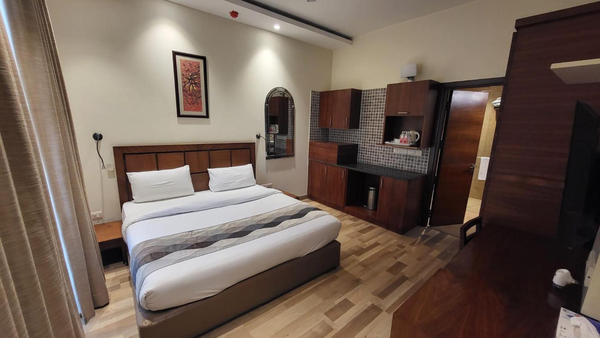 Uds Villa Scandinavian B&B - Next To Vfs New Delhi Ngoại thất bức ảnh
