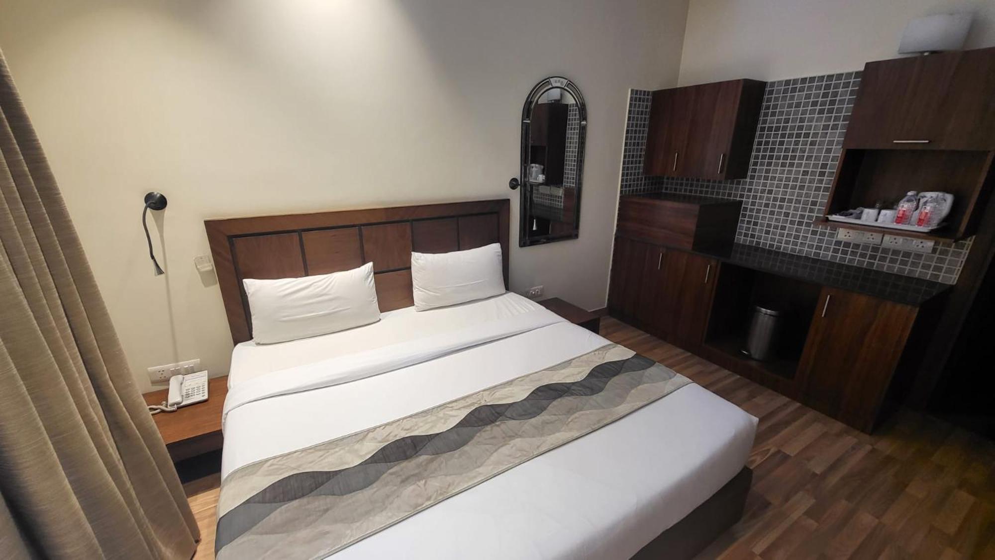 Uds Villa Scandinavian B&B - Next To Vfs New Delhi Ngoại thất bức ảnh